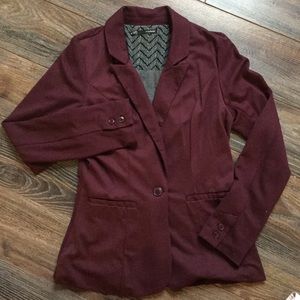 Chic maroon blazer